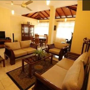 Reverie Hill Bungalow, Kandy